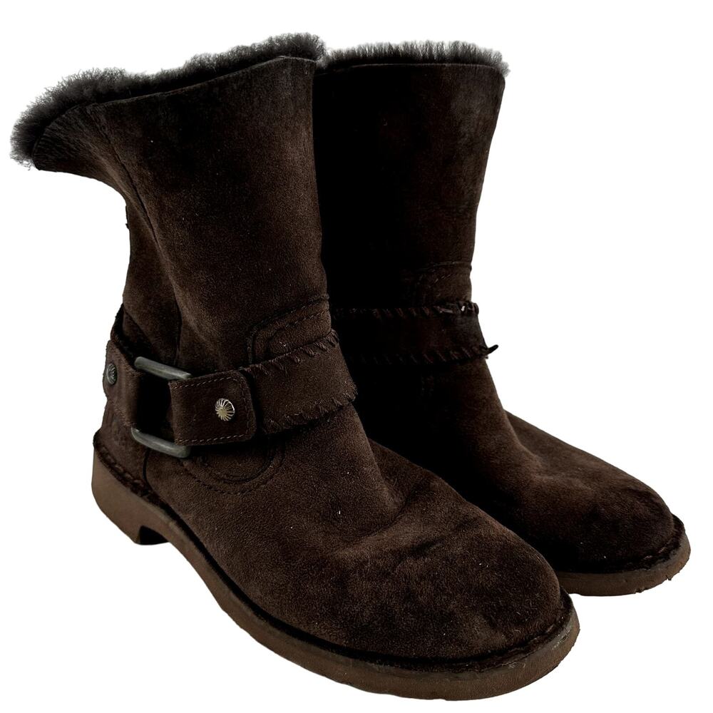 UGG Cedric Winter Boots Twinface Sheepskin Leather Cuffed Buckle Dark Brown 6 - Picture 2 of 9
